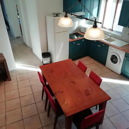 Les Du Petit Marcel Vendégház