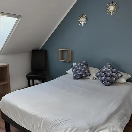 Les Du Petit Marcel Pensión 4*
