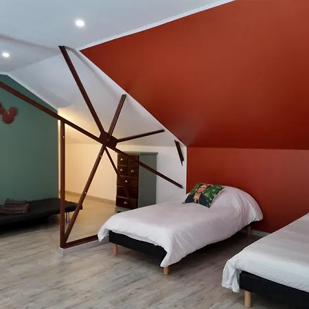 Les Du Petit Marcel Penzion