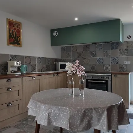 Les Du Petit Marcel Vendégház Soudan