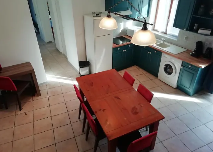 Les Du Petit Marcel Gæstehus